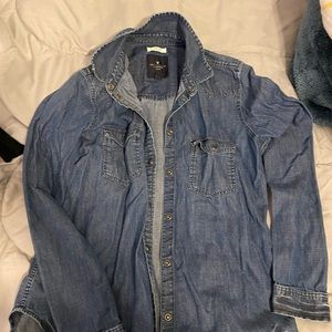 American eagle button down